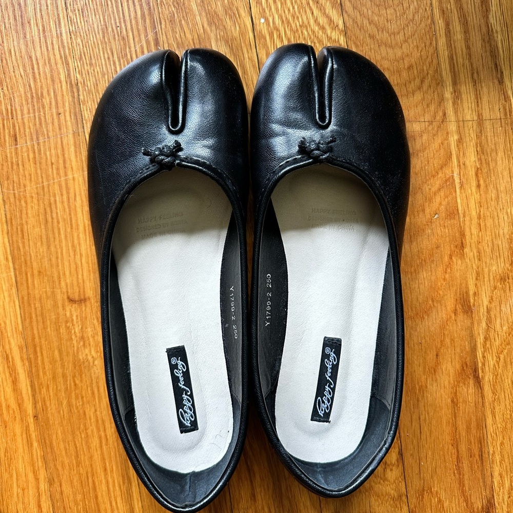 Maison Margiela INSPIRED Tabi flats